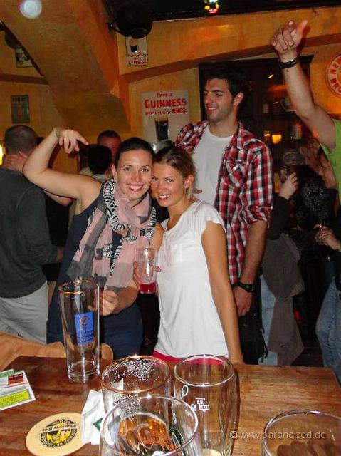 2011 Hands up at Kilians 021.jpg - Das Leben kann wirklich hart sein ;)